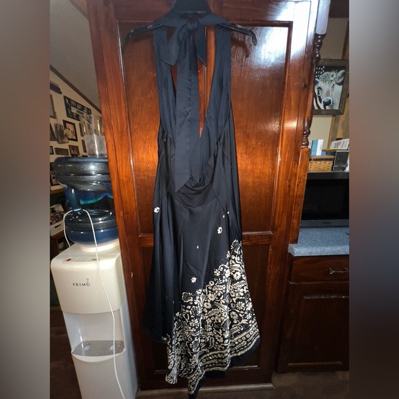 Women’s size 14 Donna Karan halter maxi dress navy/white - Picture 4 of 8